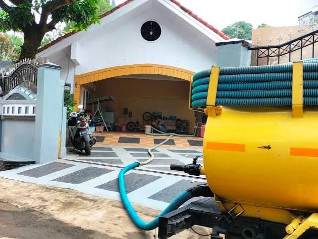 Dokumentasi Sedot WC 5